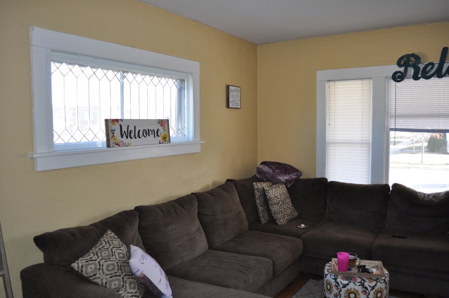 Building Photo - 701 3rd St NW