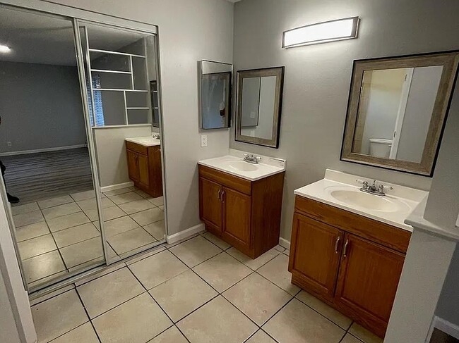 Building Photo - 116 Evelyn Cir