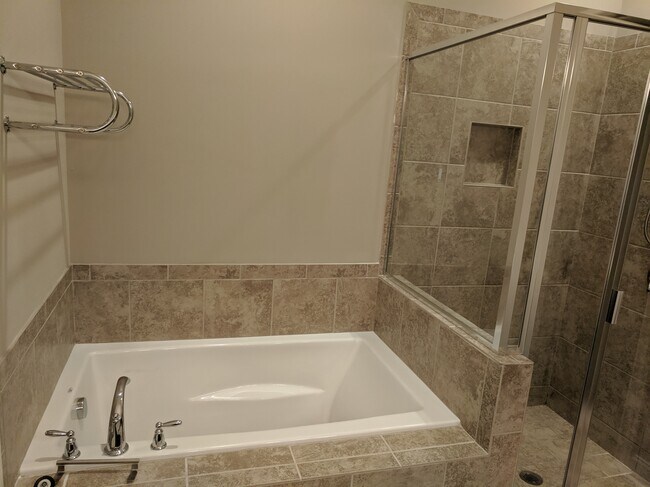 Building Photo - 903 Proctor Ranch Dr