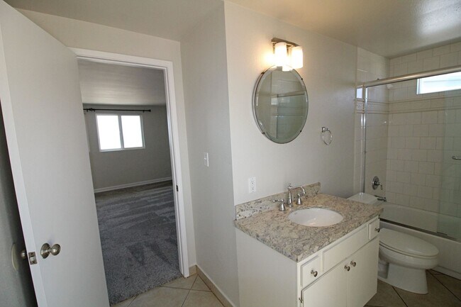 Building Photo - Oceanfront Silverstrand | 4 Bedroom + 3 Ba...