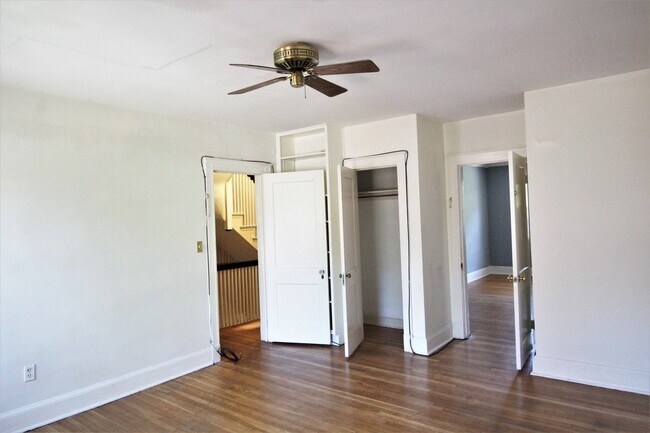 Building Photo - 2026/2027 Off-Campus JHU Spacious 5bd/2ba Rowhome OSP & W/D! Available 6/8
