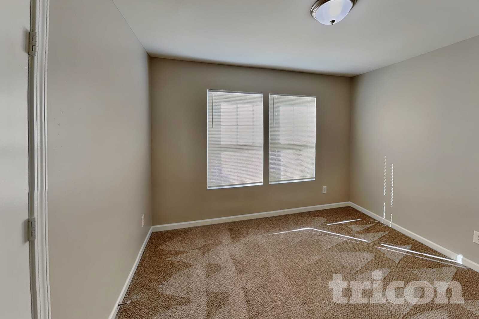 Building Photo - 5633 Idlewild Rd N