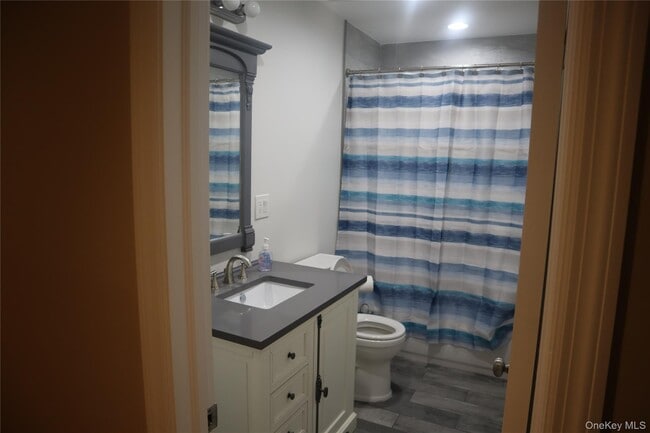 Building Photo - 32 Poplar Dr