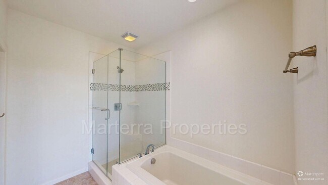 Building Photo - Beautiful 2 bed Home in Irvine