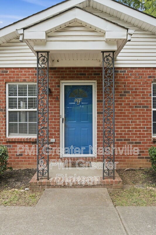 Building Photo - 1208 Coreland Dr