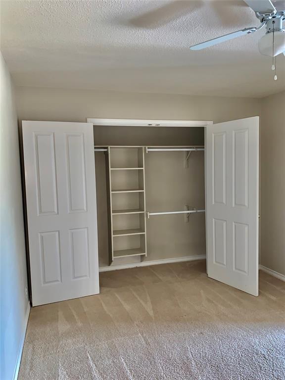 Building Photo - 220 Sandstone Dr