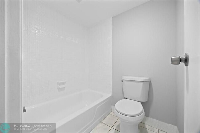 Building Photo - 6100 S Falls Cir Dr