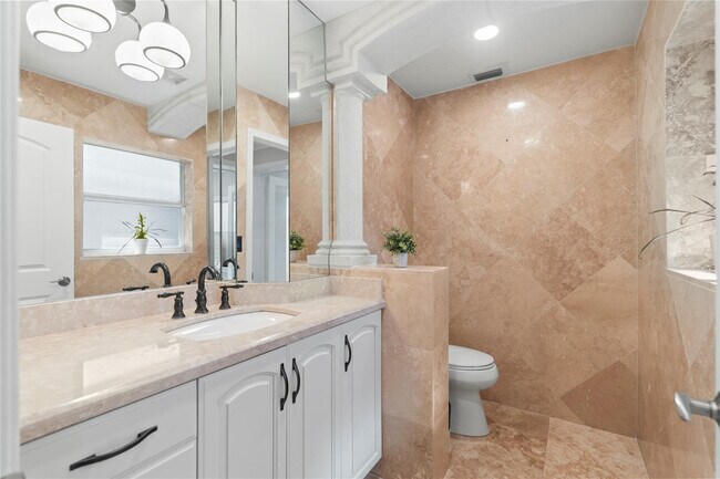 Building Photo - 11391 Sundance Ln