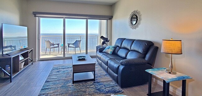 Building Photo - For rent condo Space Coast River Front