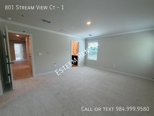 Building Photo - 801 Stream View Ct-1