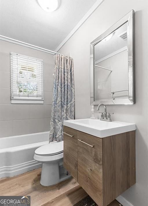 Building Photo - 2164 Monroe Ave