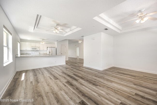 Building Photo - 4920 Somerville Dr