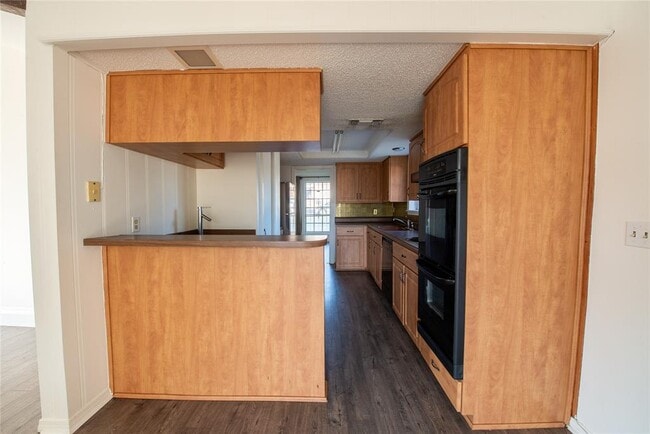 Building Photo - 5510 Chadwyck Dr