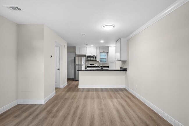 Building Photo - 22613 Mattingly St