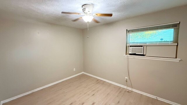 Building Photo - EASTSIDE - 3 BEDROOM RANCH HOME AVAILABLE NOW!