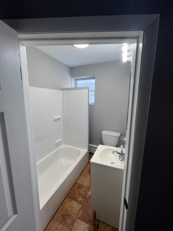 Building Photo - 2500 S Alder St