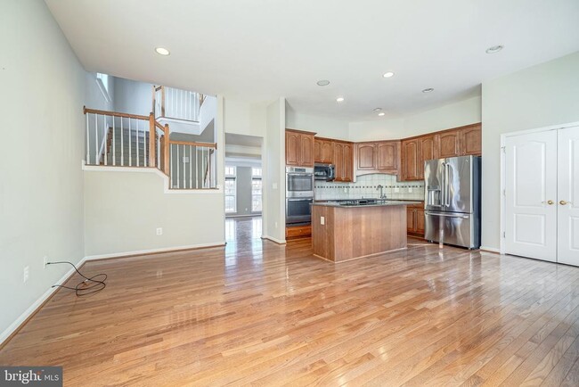 Building Photo - 42029 Bushclover Terrace