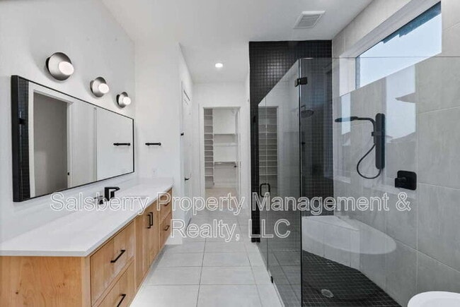 Building Photo - 1790 Coopers Hawk Dr