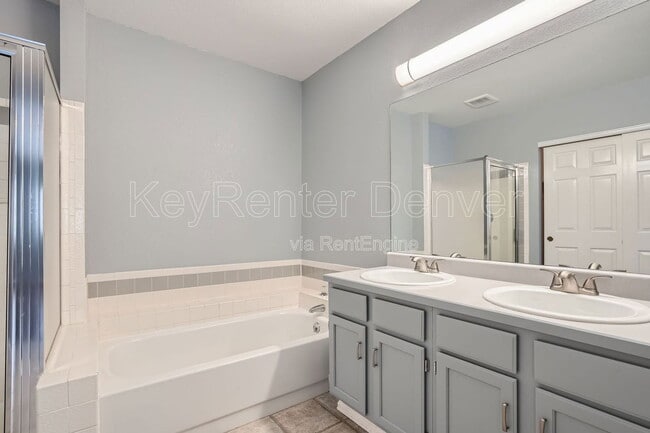 Building Photo - 5742 W 114th Pl