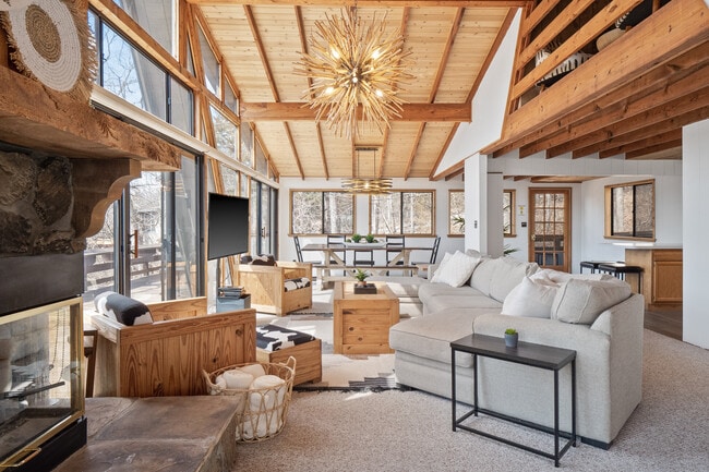 Primary Photo - 1216 Whitetail Lake Dr