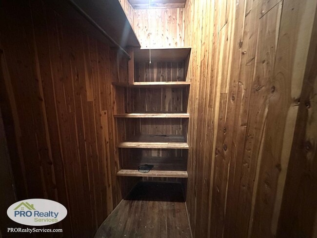 Building Photo - 201 20th Ave NE