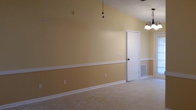 Building Photo - 1088 Desert Shield St