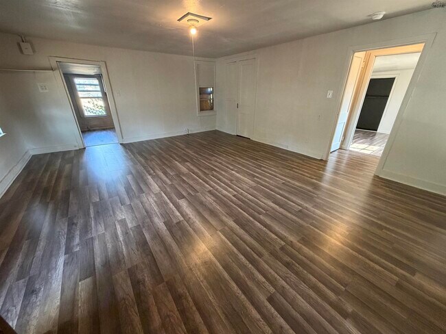Building Photo - 2115 Princeton Ave