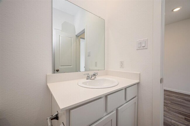 Building Photo - 5119 Whispering River Dr
