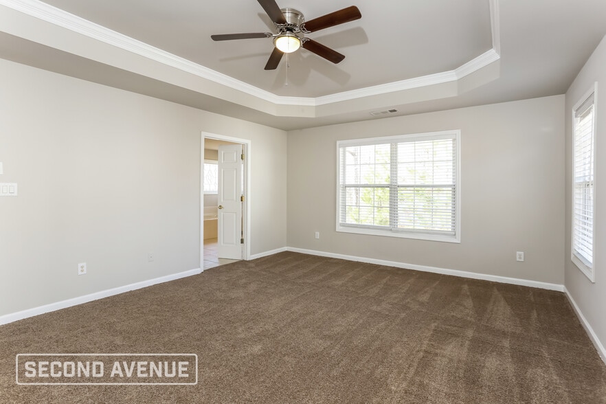 Building Photo - 3725 Hansberry Dr