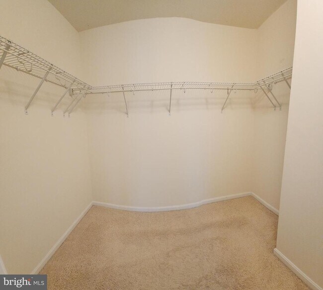 Building Photo - 21764 Harroun Terrace