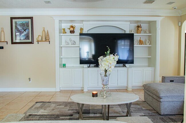 Building Photo - 9006 Stones Throw Ln