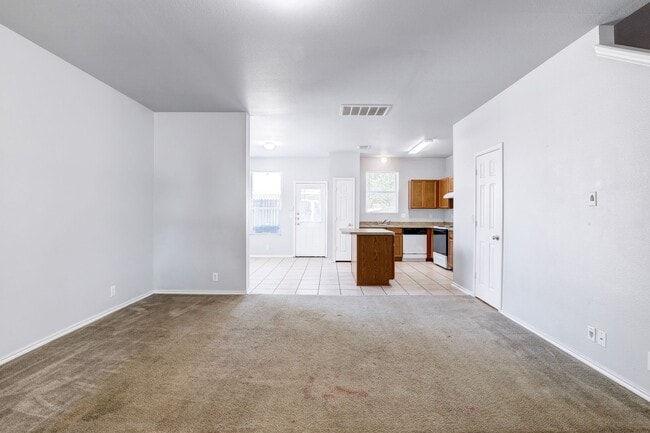 Building Photo - 10302 Lateleaf Oak