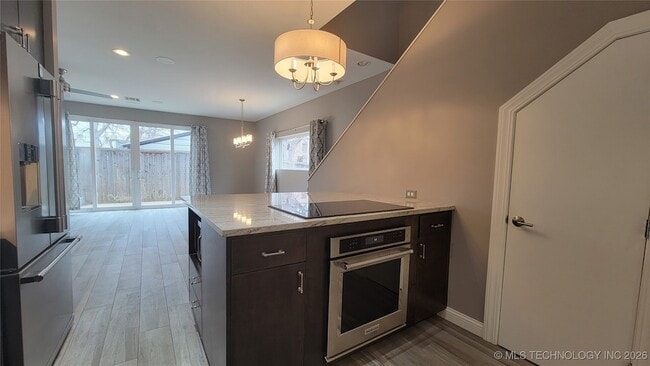 Building Photo - 1430 S Quincy Ave