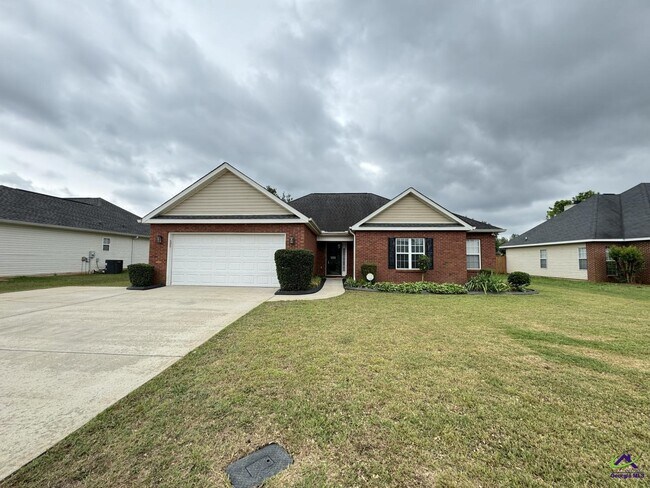 Primary Photo - 104 Myles Ln