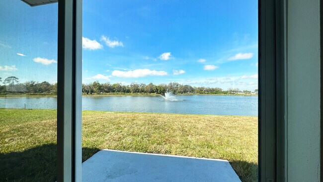 Building Photo - 2926 Rock Sound St