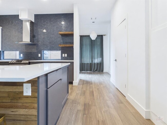 Building Photo - 4402 Mt Vernon Dr