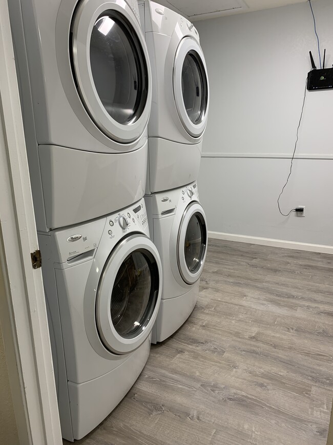 Free Laundry Room - 4234 E Western Dr