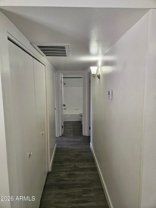 Building Photo - 2336 N 46th St