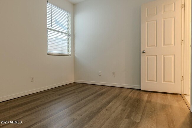Building Photo - 4219 S 57th Dr