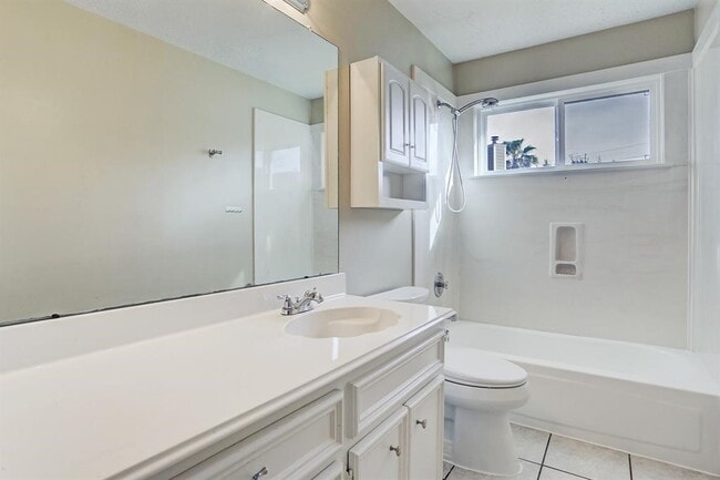 Building Photo - 23247 Diamond Knoll Ct