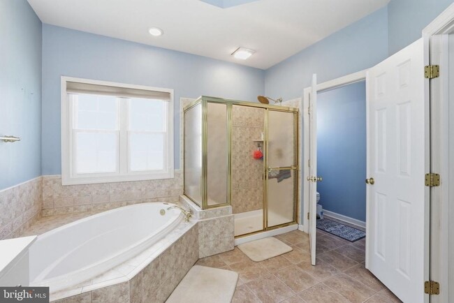 Building Photo - 5767 Bush Hill Dr