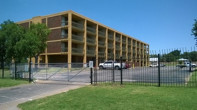 Primary Photo - Calvary Towers Apartments