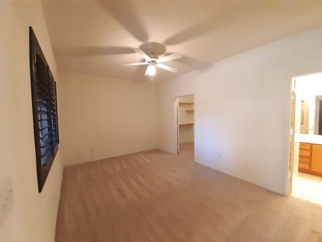 Building Photo - 2 BED/ 2 BATH CONDO LOCATED IN THE SOUTHWEST!