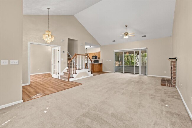 Building Photo - 3 BR, 2.5 BA, 2 Car Garage -- Charleston N...