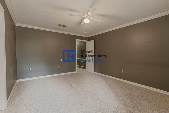 Building Photo - 5 Bedroom/2 Bath Home in Bellegrove Subdiv...