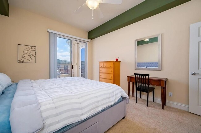 Building Photo - 12368 Carmel Country Rd