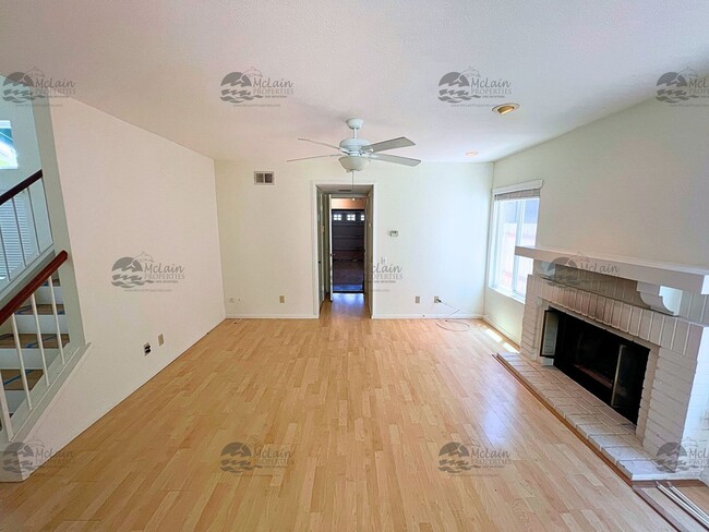 Building Photo - Two Story 3BD/2.5BA Home In Carmel Valley