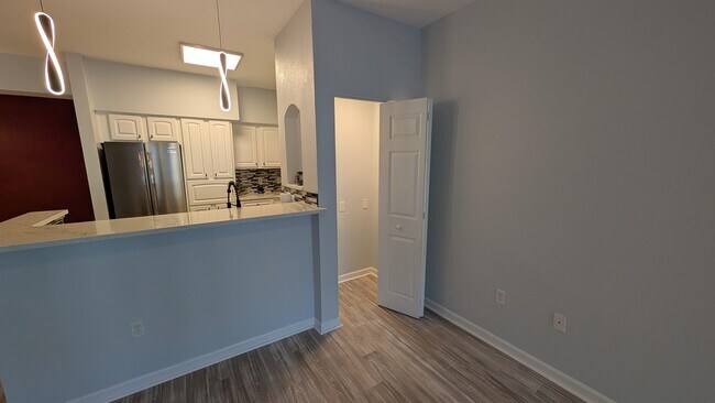 Building Photo - 2801 Chancellorsville Dr