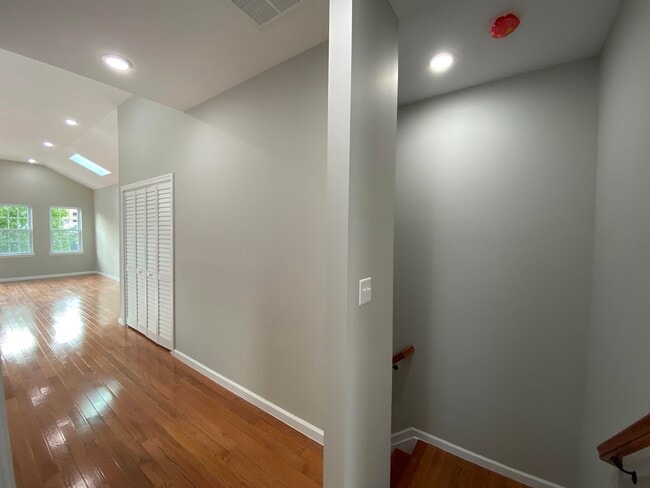 Building Photo - 176 Avenue F