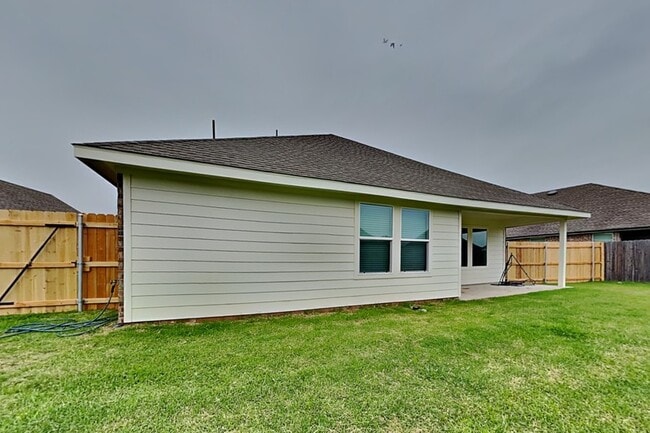 Building Photo - 2800 Tracy’s Mnr